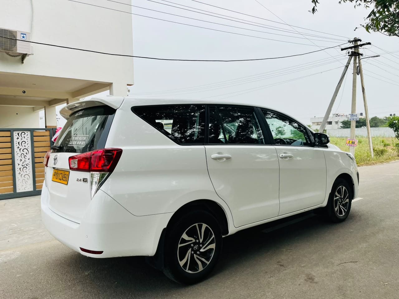 Innova Hycross